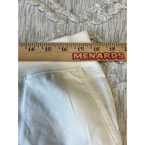 GAP Women's Maternity Linen-Cotton Shorts Size Medium Color New Off White - Picture 4 of 8